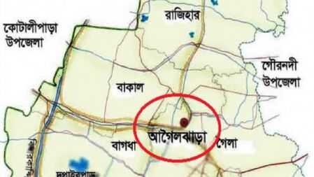 শিক্ষক না হয়েও প্রশিক্ষণে, বাদ দেওয়া হলো নারীকে