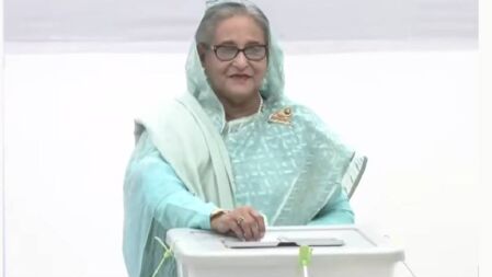 ভোট দিলেন প্রধানমন্ত্রী শেখ হাসিনা