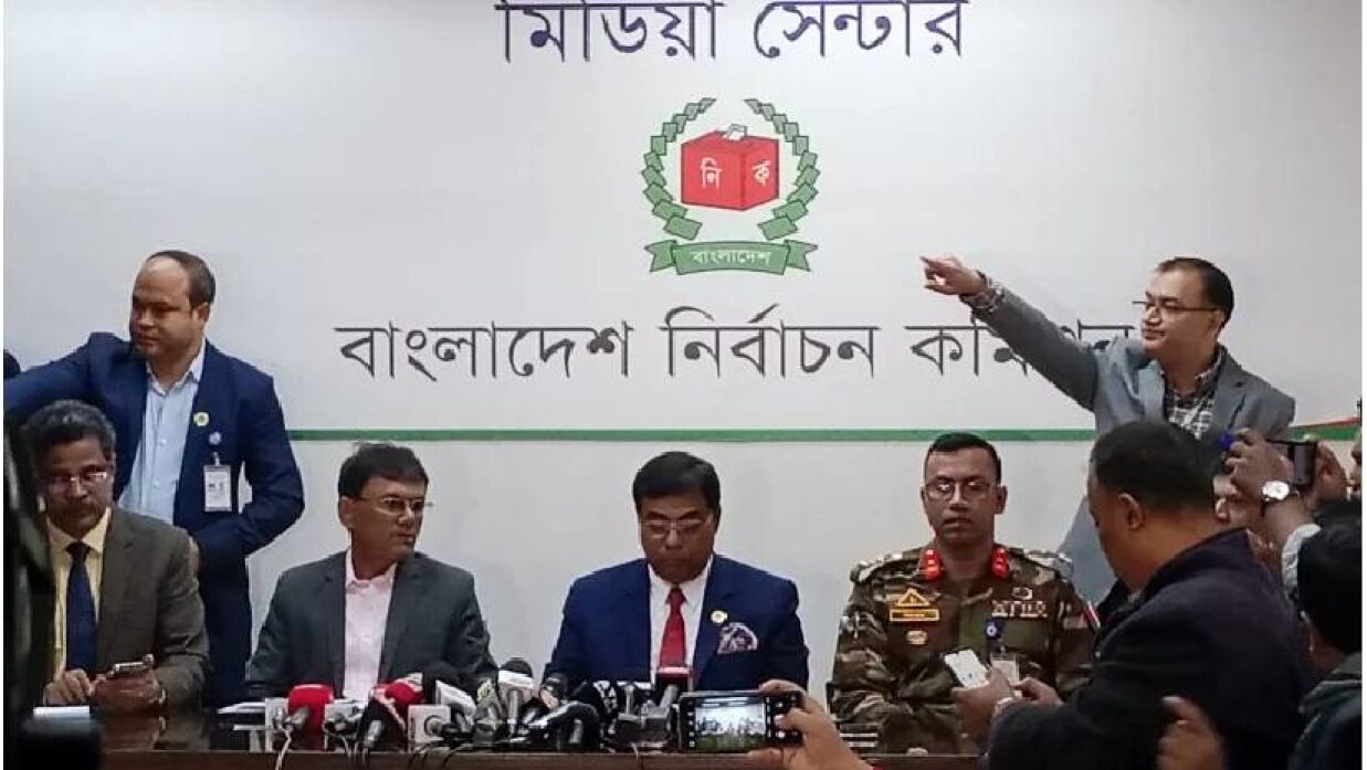 ৪ ঘণ্টায় ভোট পড়েছে ১৮ দশমিক ৫ শতাংশ: ইসি