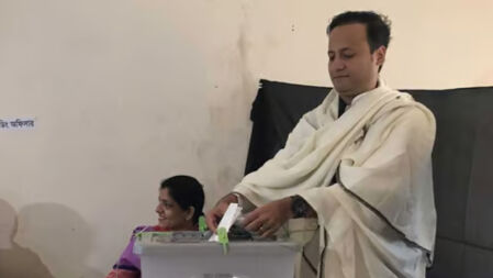 নৌকার পক্ষে জোয়ার সৃষ্টি হয়েছে: ভোট দিয়ে বললেন শিক্ষা উপমন্ত্রী