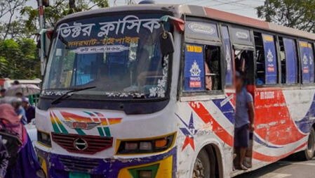 কাকরাইল মোড়ে বাসের ধাক্কায় আইনজীবীর মৃত্যু