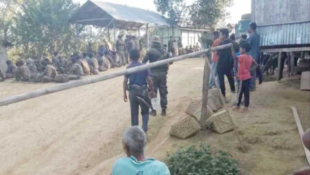 ভারতে পালাচ্ছে মিয়ানমারের শত শত সেনা