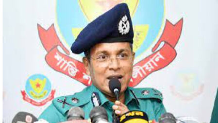 বইমেলায় নতুন চ্যালেঞ্জ মেট্রোরেল: ডিএমপি কমিশনার