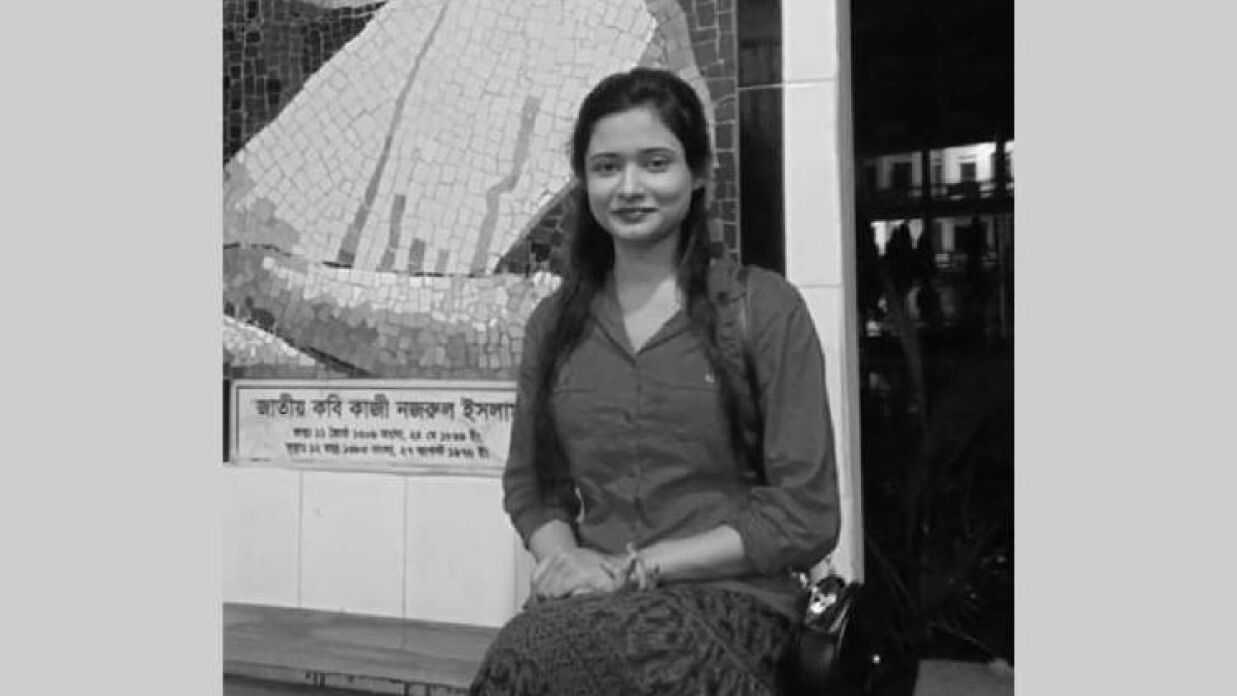 চিকিৎসাধীন অবস্থায় মারা গেলেন নজরুল বিশ্ববিদ্যালয়ের শিক্ষার্থী হিমি
