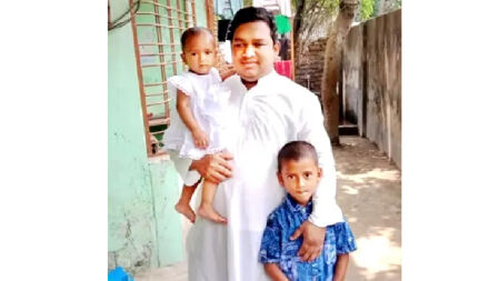 ‘শিক্ষকতা এখন ঝুঁকিপূর্ণ পেশা’—স্ট্যাটাসের একদিন পরই শিক্ষকের মৃত্যু