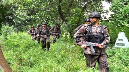 সশস্ত্রবাহিনী ও বিজিবিকে ধৈর্য ধরার নির্দেশ প্রধানমন্ত্রীর