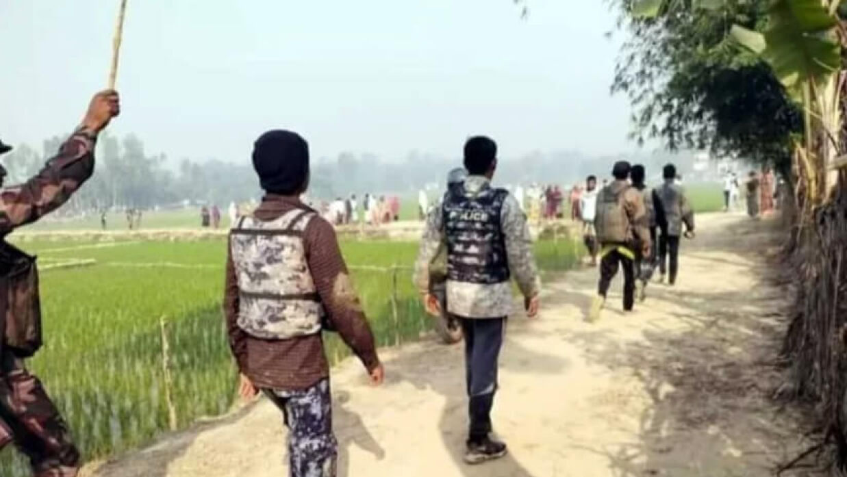 মিয়ানমার বাহিনীর প্রবেশে নতুন শঙ্কায় বাংলাদেশ, অনুপ্রবেশের অপেক্ষায় ৪০০ চাকমা