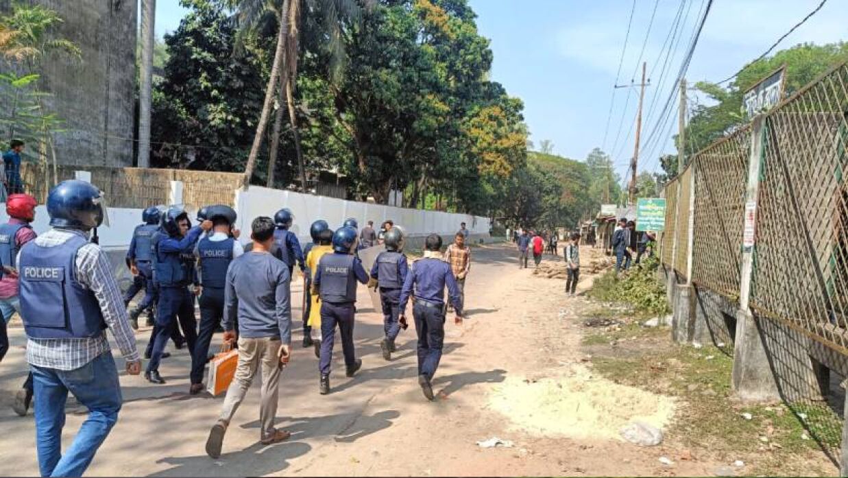 চবিতে ছাত্রলীগের দুই পক্ষের দফায় দফায় সংঘর্ষে আহত ১৫