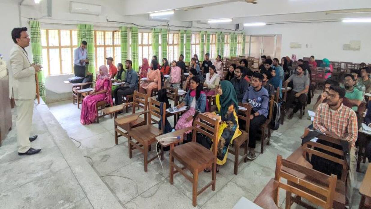 চবিতে সিইউআরএইচএসের আইইএলটিএস বিষয়ক কর্মশালা