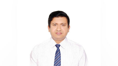 অ্যান্ডোস্কোপিক স্পাইন সার্জারিতে ফেলোশিপ করতে দিল্লি যাচ্ছেন সামেকের ডা. পলাশ