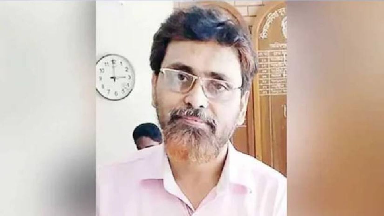 ছাত্রীকে যৌন হয়রানি: দুই দিনের রিমান্ডে ভিকারুননিসার শিক্ষক মুরাদ