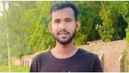 বগুড়ায় প্রকাশ্যে শিক্ষার্থীকে কুপিয়ে হত্যা