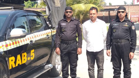 কারাবন্দী বন্ধুকে স্ত্রীর প্রেমিক হত্যার গল্প শুনিয়ে ফেঁসে গেলেন হাবিব
