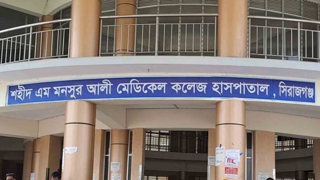 ক্লাসে ছাত্রকে শিক্ষকের গুলির ঘটনায় মামলা
