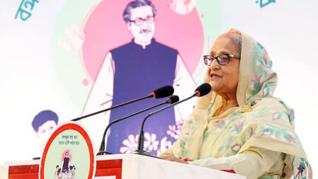 শিক্ষার্থীদের অতিরিক্ত চাপ না দিতে শিক্ষকদের প্রতি আহবান প্রধানমন্ত্রীর