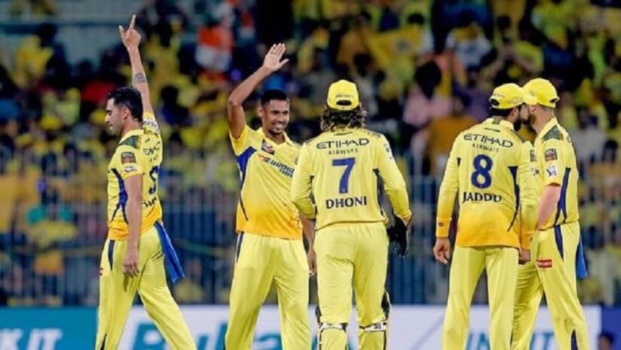 মোস্তাফিজকে ব্যবহারে রুতুরাজের ভূমিকার প্রশংসায় গাভাস্কার