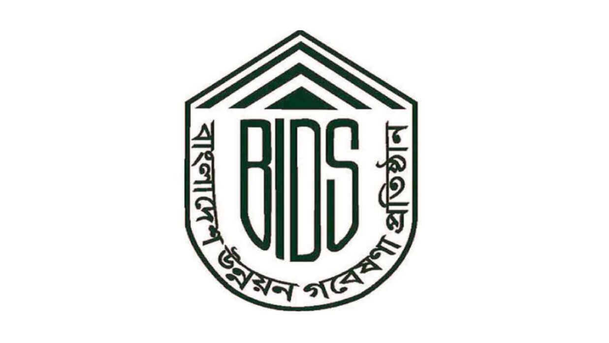 স্নাতক পাস করে প্রতি চারজনে একজন বেকার