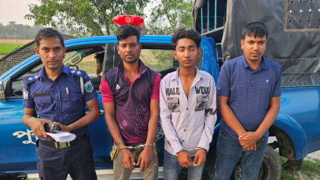 বোনকে ঘুমের ওষুধ খাইয়ে ছুরিকাঘাত করে হত্যা করে ভাই