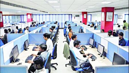 আজ থেকে স্বাভাবিক গতি ফিরছে অফিস-আদালতে
