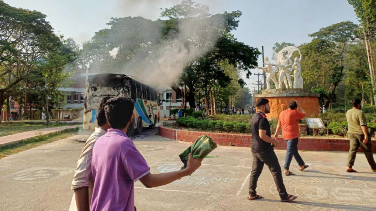 চুয়েট শিক্ষার্থীদের আন্দোলন স্থগিত, ফিরবেন ক্লাসেও