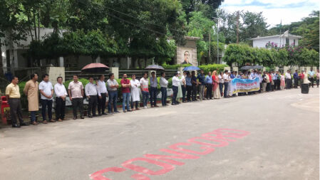 পাবলিক বিশ্ববিদ্যালয়ে অচলাবস্থার শঙ্কা
