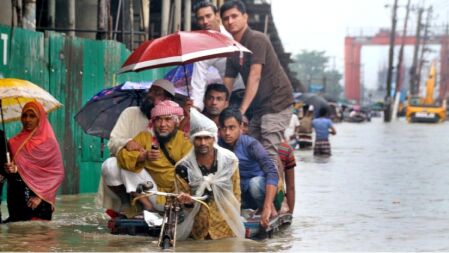 রেমালের প্রভাব কাটেনি, বৃষ্টিপাত অব্যাহত