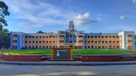 রাবিতে মাদক বন্ধে ইউজিসি চেয়ারম্যান-ভিসিসহ ৯ জনকে লিগ্যাল নোটিশ