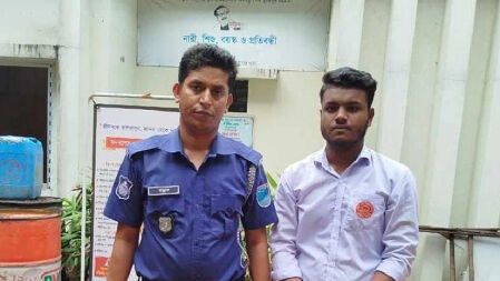এইচএসসি পরীক্ষা চলাকালীন পরীক্ষার্থীর পকেটে মিলল গাঁজা