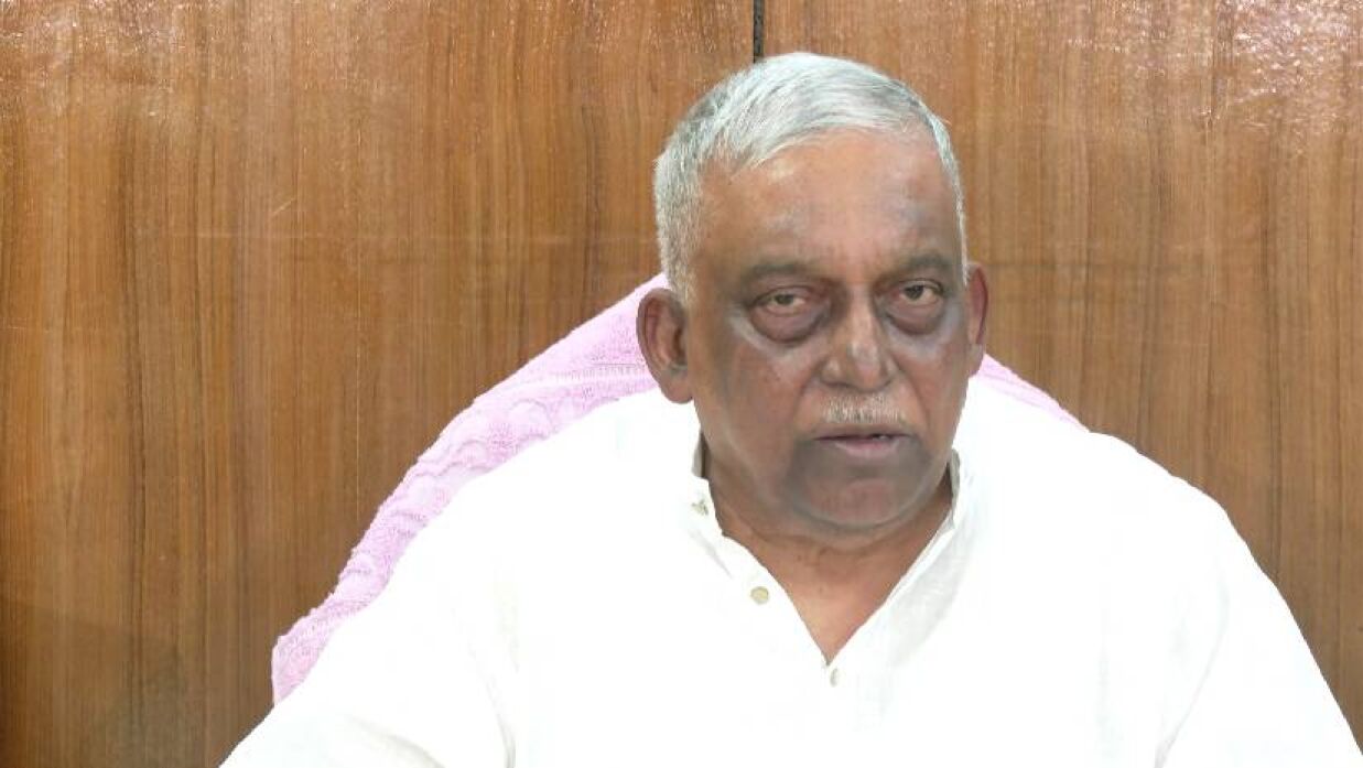 স্বরাষ্ট্রমন্ত্রীর বাসভবনে হামলা