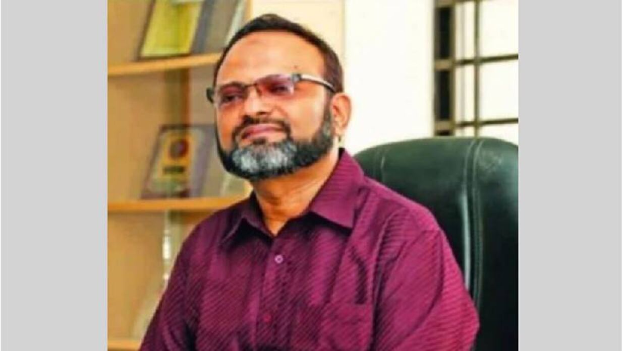 ‘প্লিজ, ফুল দিয়ে শুভেচ্ছা জানাবেন না, দুর্যোগে বাহুল্যতা বর্জন করবেন’