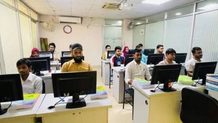 বিনা মূল্যে আইটি প্রশিক্ষণ, থাকছে কর্মসংস্থানের সুযোগ