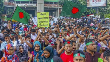 চাকরির বয়সসীমা ৩৫ চায় অ্যাডমিন ক্যাডাররা, জনপ্রশাসনকে জানালো মন্ত্রিপরিষদ 