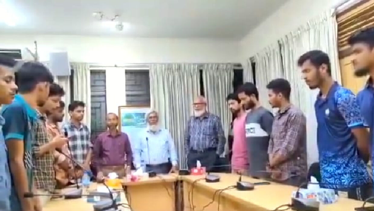 অনুষ্ঠানটি শপথ পাঠ করানোর নয়— ব্যাখ্যায় যা বলছেন শাবিপ্রবির সমন্বয়করা