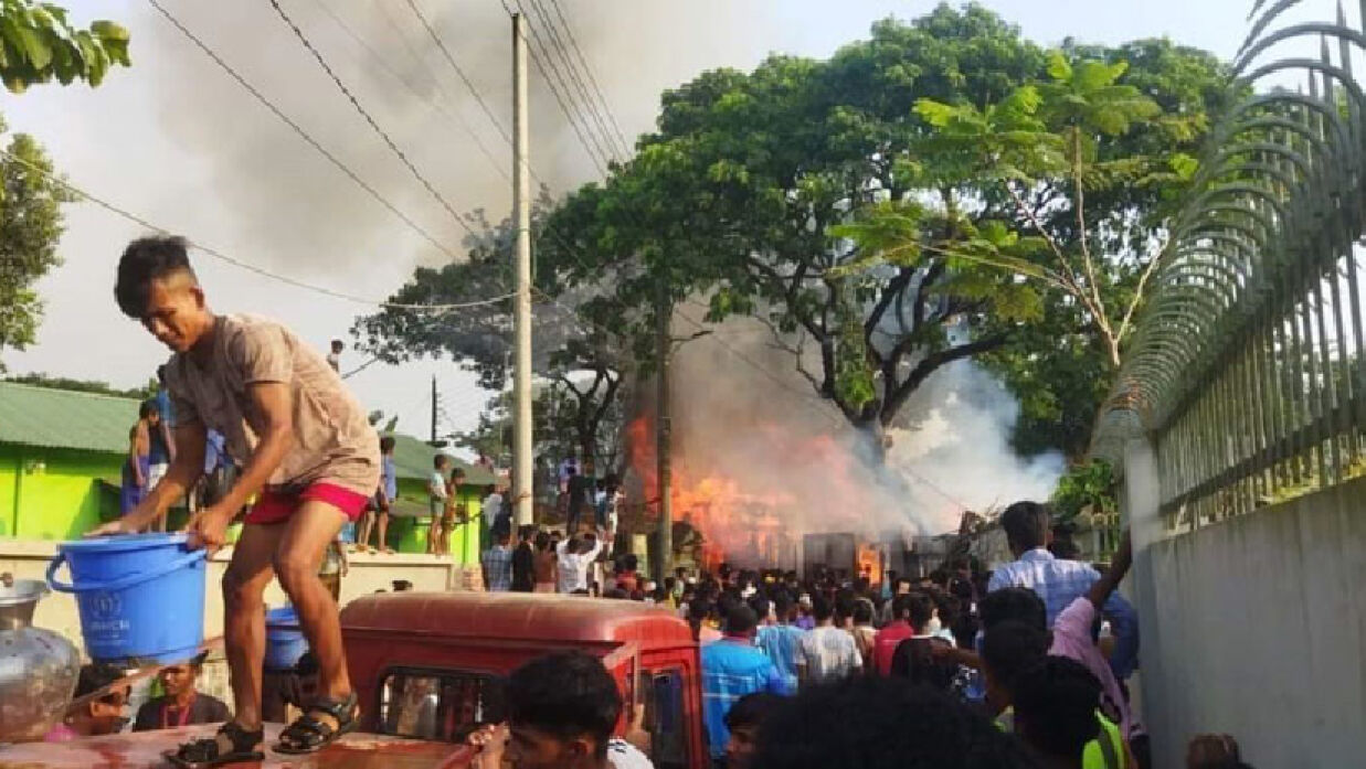 টেকনাফে রোহিঙ্গা ক্যাম্পে আগুন