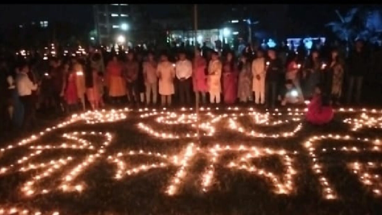 হাবিপ্রবির কেন্দ্রীয় মন্দিরে প্রথমবারের মতো দীপাবলির প্রদীপ প্রজ্বলন
