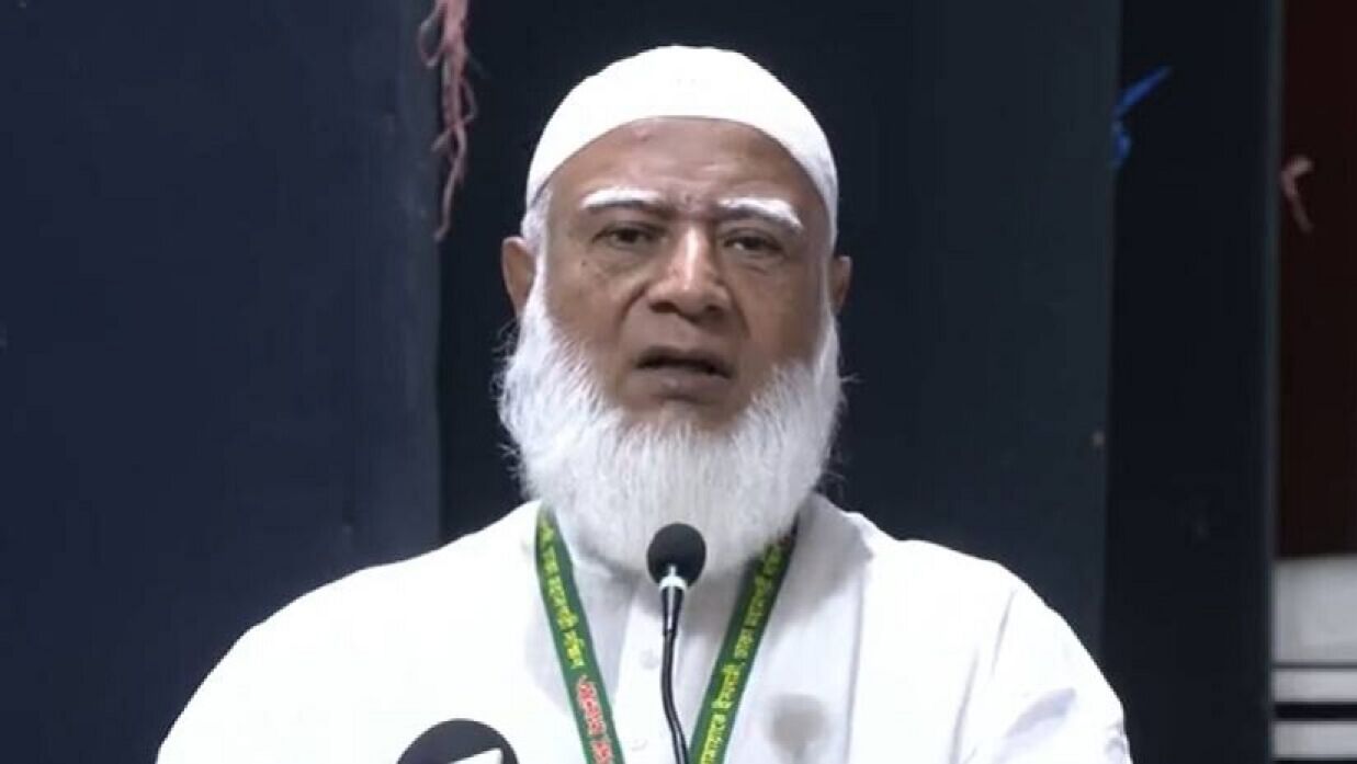 আসিফ নজরুলকে নিয়ে জামায়াত আমীরের স্ট্যাটাস