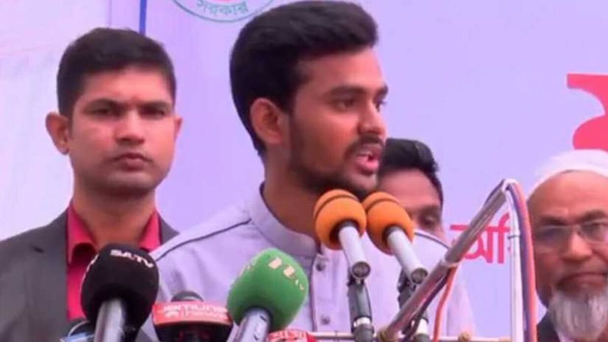 চিন্ময় দাশকে গ্রেপ্তারের কারণ জানালেন উপদেষ্টা আসিফ