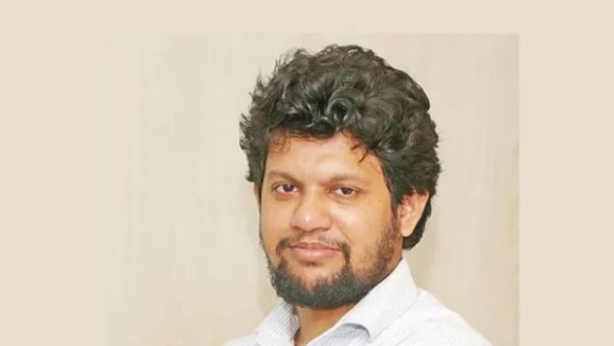 নিরীহ সংখ্যালঘুদের নিরাপত্তা নিশ্চিত করার আহ্বান উপদেষ্টা মাহফুজ আলম