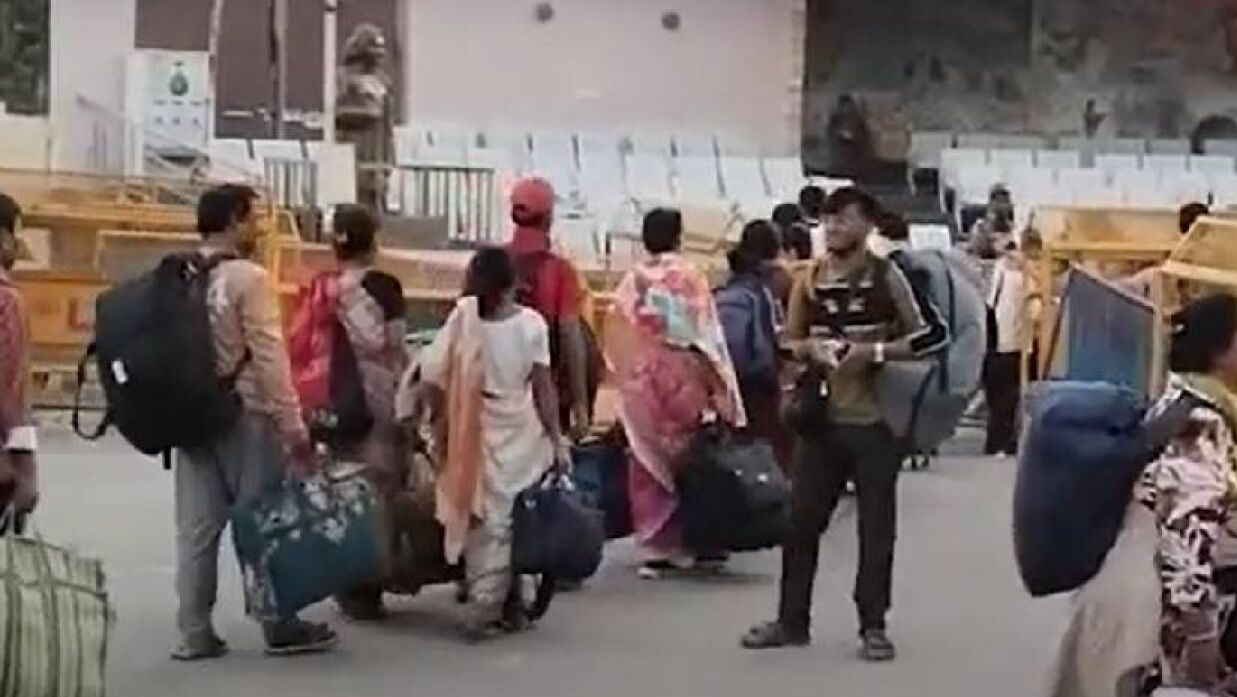 বাংলাদেশ থেকে ভারতে গেলেন ইসকনের ৭৫ সদস্য