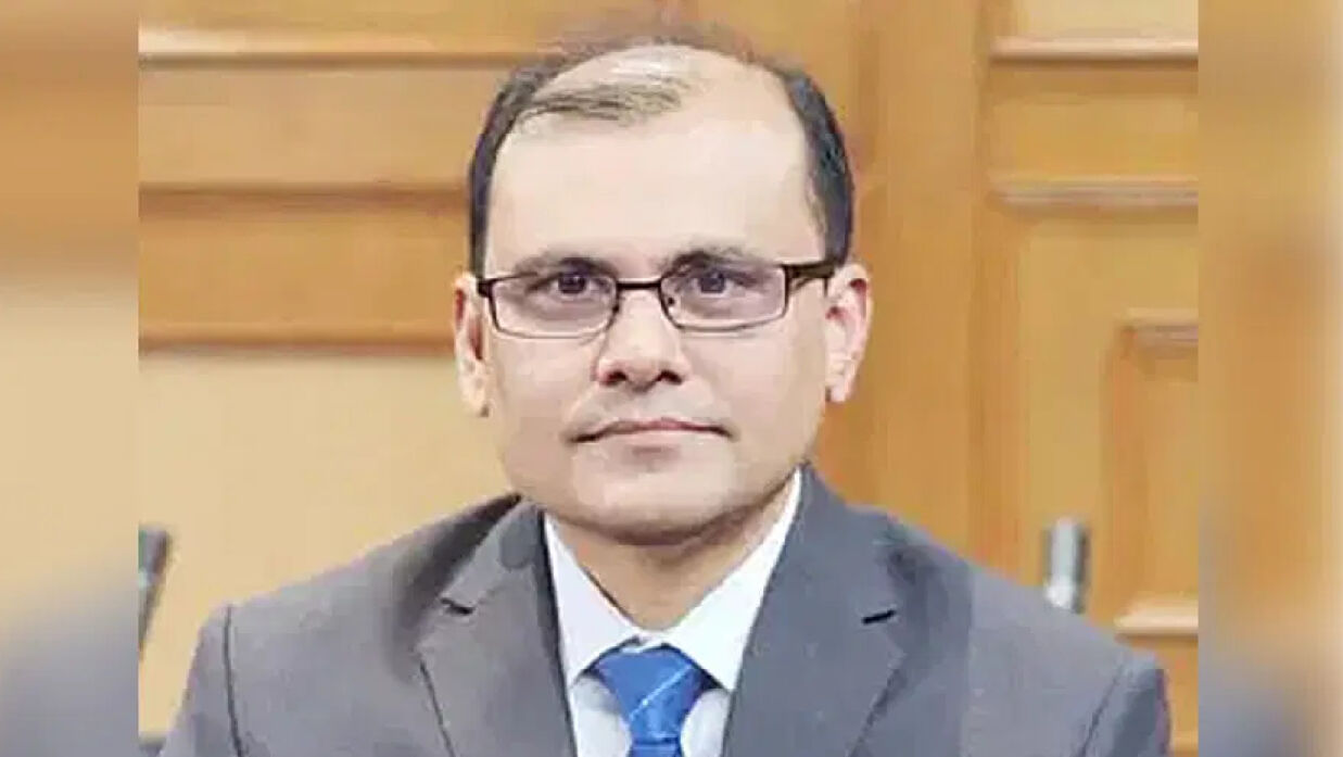‘আওয়ামী লীগ ফিরে আসবে’ বলা সদরপুরের সেই ইউএনওকে বদলি