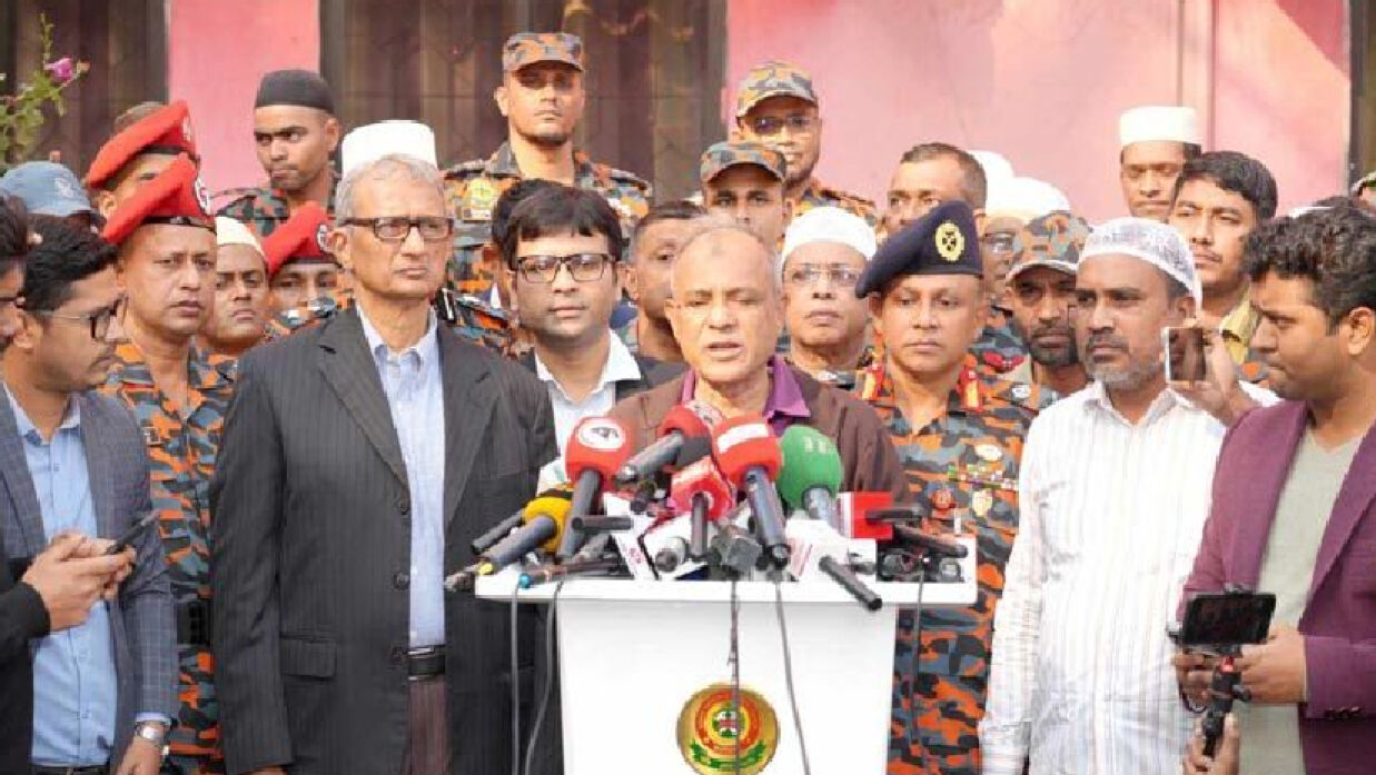 ফায়ার ফাইটার নিহতের ঘটনায় ব্যর্থতা স্বীকার করলেন স্বরাষ্ট্র উপদেষ্টা