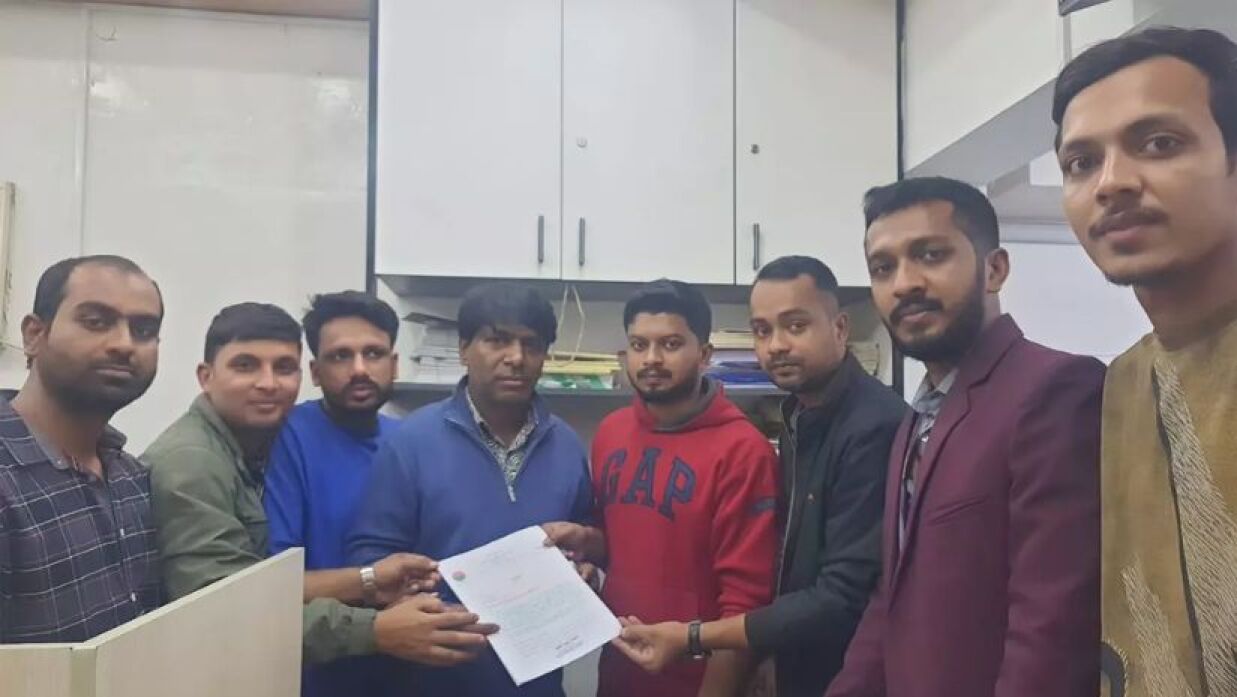 কমিটি বাতিলের দাবিতে তারেক রহমান বরাবর জবি ছাত্রদলের স্মারকলিপি 