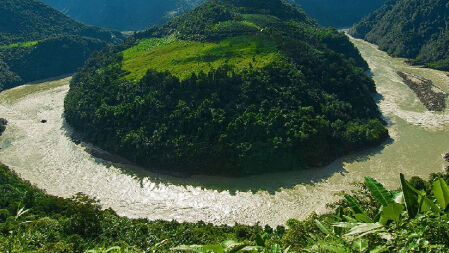 সর্ববৃহৎ জলবিদ্যুৎ বাঁধ বানাচ্ছে চীন, প্রভাব পড়তে পারে বাংলাদেশ ও ভারতে