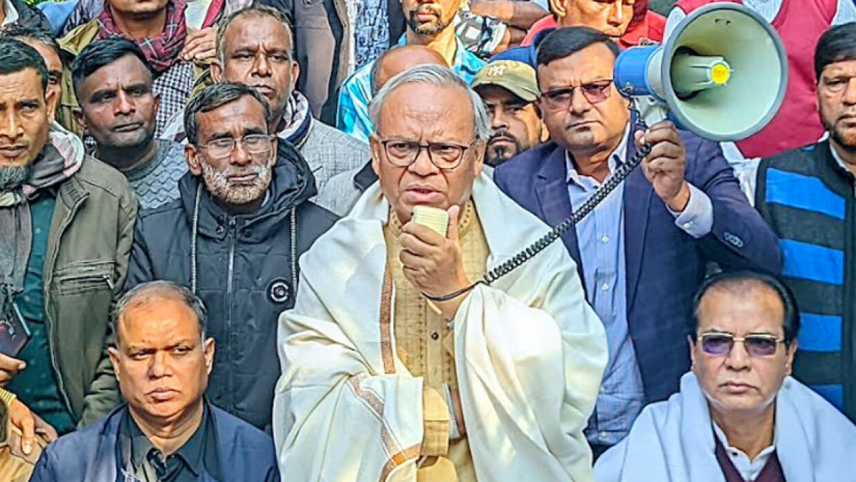 ‘পাচার করা অর্থের নথিপত্র নষ্ট করতেই সচিবালয়ে আগুন’