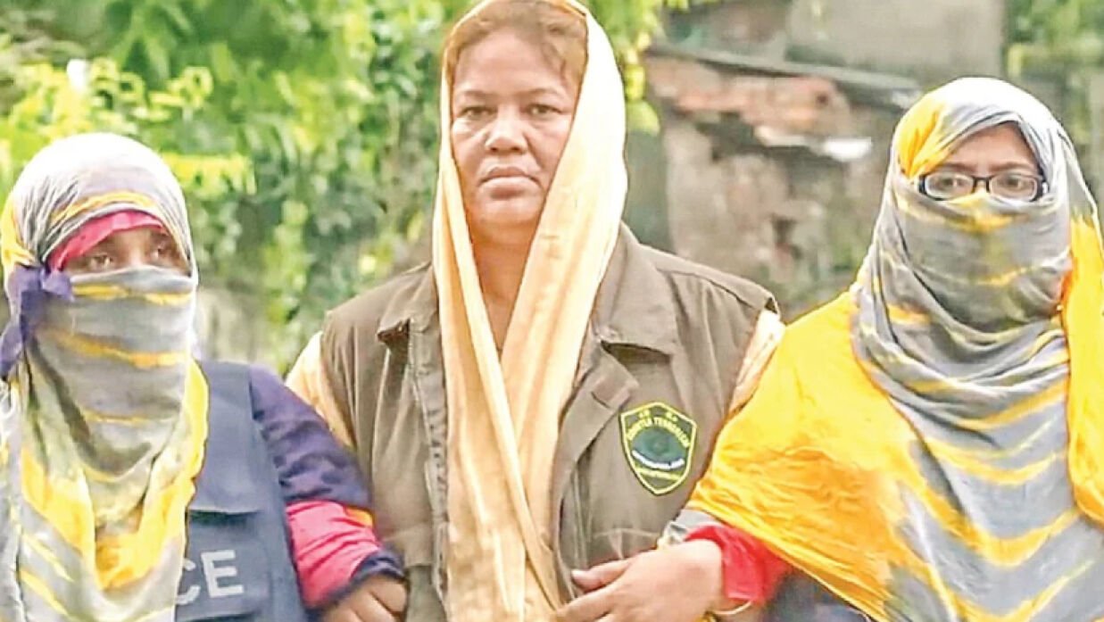 ‘বিনা বিচারে ৬ বছর জেলে মানারাতের দুই ছাত্রী’