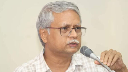 ‘বিশ্ববিদ্যালয় নিয়ে কাউকে খেলতে দেব না’—কোরআন পোড়ানো ইস্যুতে রাবি উপাচার্য