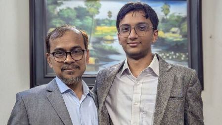 আইবিএতে প্রথম ছেলের সাফল্যে মাকে কৃতিত্ব দিলেন ঢাবি অধ্যাপক বাবা