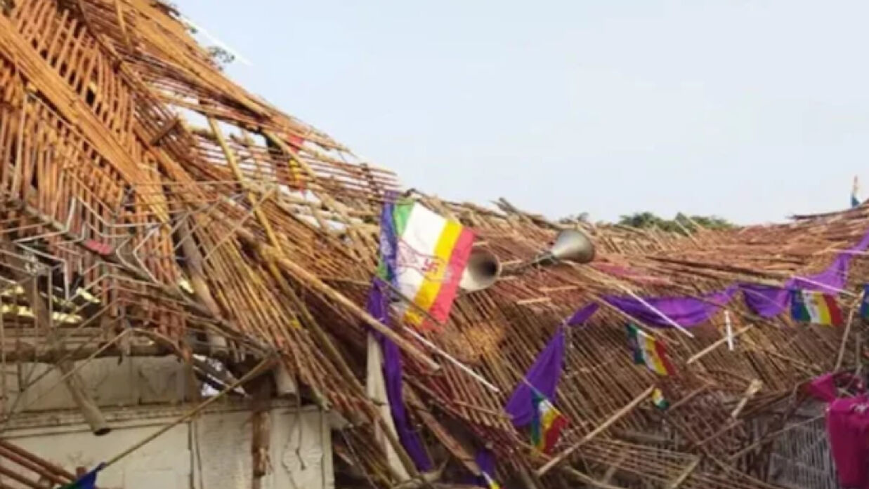 উত্তর প্রদেশে ধর্মীয় অনুষ্ঠানে লাড্ডু বিতরণের সময় ভেঙে পড়ল মঞ্চ, নিহত ৭