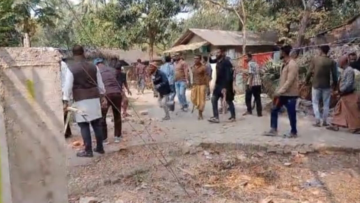 বিএনপির সম্মেলনে দু’পক্ষের সংঘর্ষ, ১৪৪ ধারা জারি