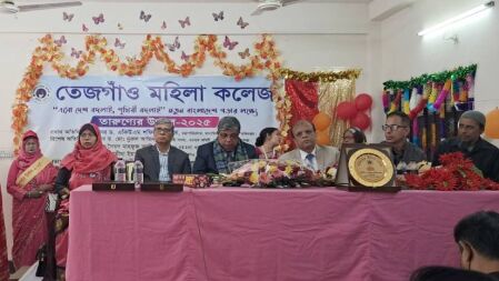 তেজগাঁও মহিলা কলেজে জমজমাট ‘তারুণ্য মেলা’ 